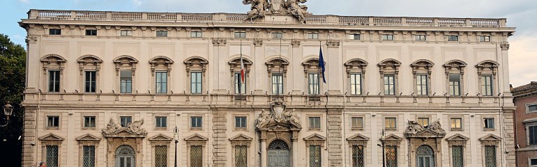 1920px-Palazzo_della_Consulta_Roma_2006